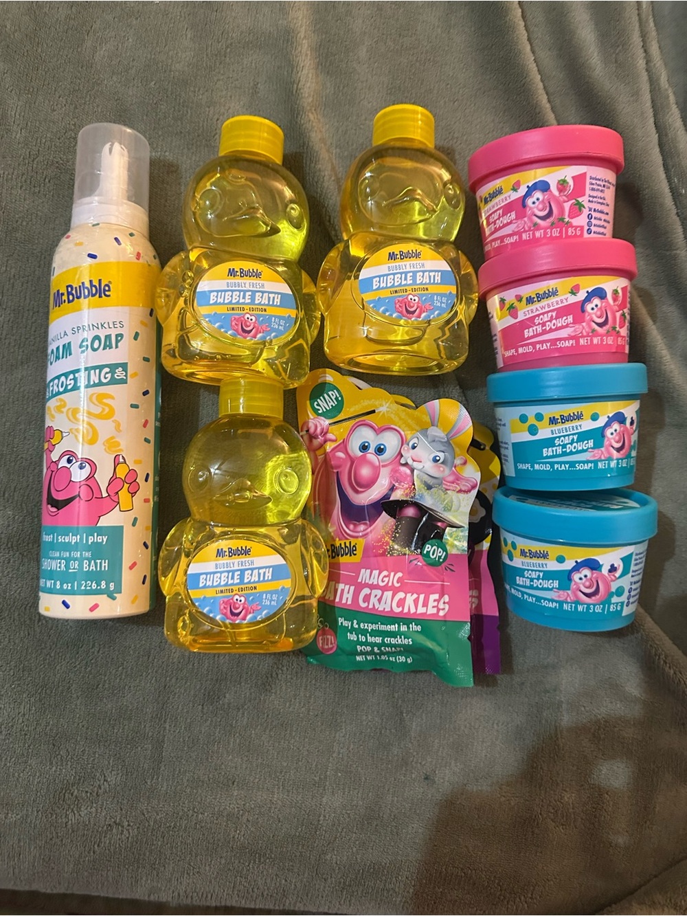 Kids Yellow Bubble Bath & Pink Bath Dough Set